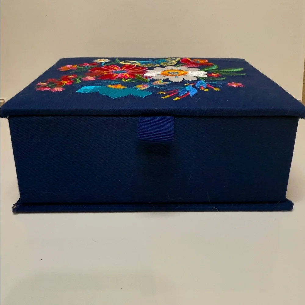 Brighton storage box